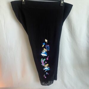 Torrid x Disney Alice In Wonderland Curiouser Lace Hem Crop Legging Size 4